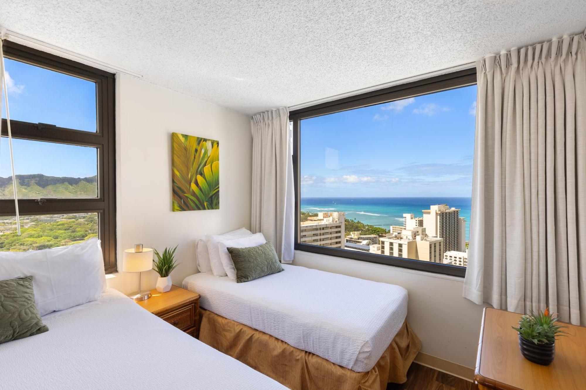 Beautifully Renovated 32Nd Floor Deluxe Ocean View Waikiki Condo Condo Гонолулу Экстерьер фото